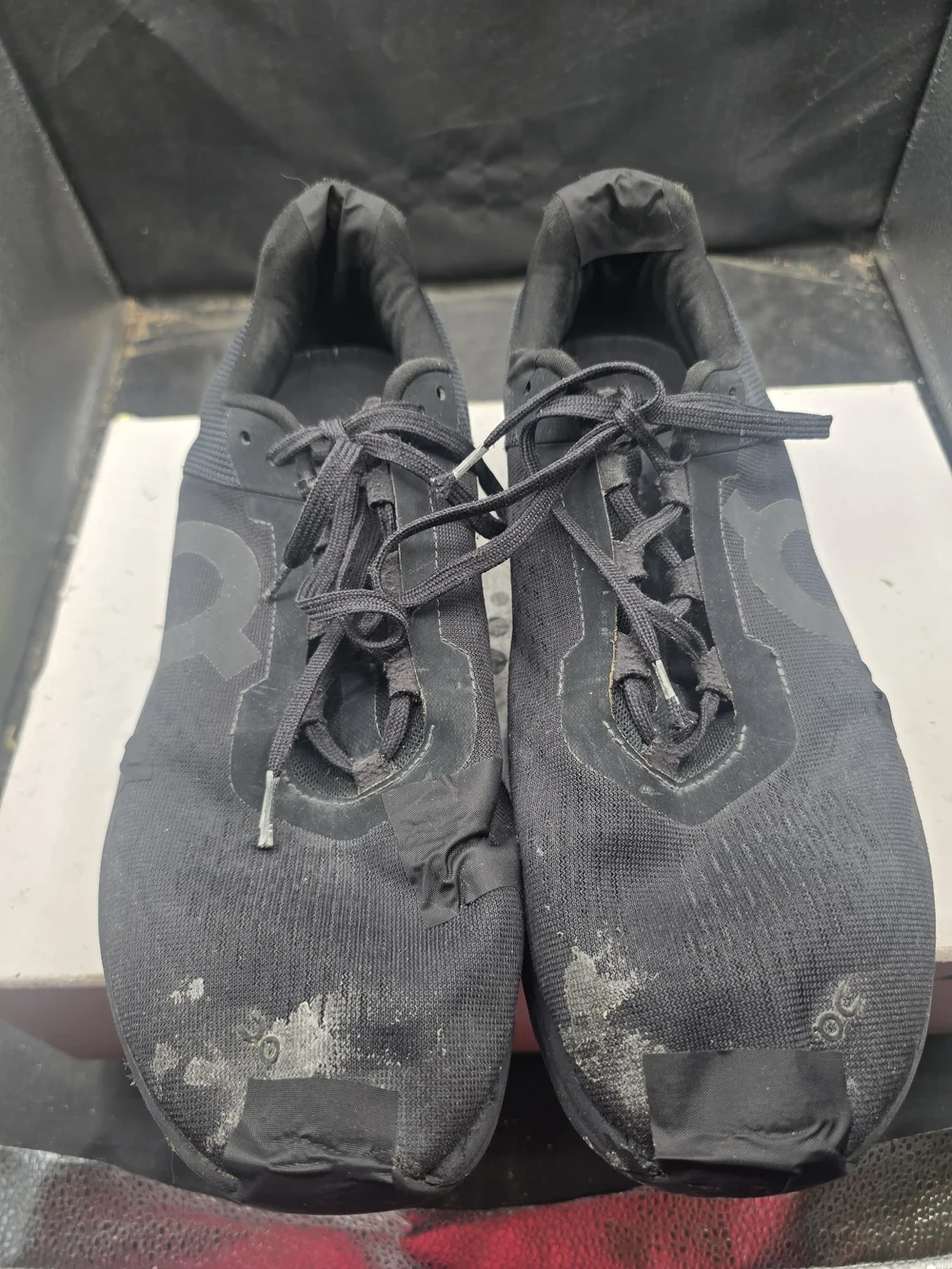 Men's Black Athletic Training‎ Shoes with Low-Profile Design
